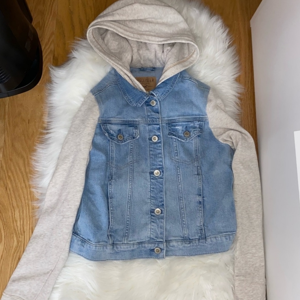 Hollister Hooded Denim jacket